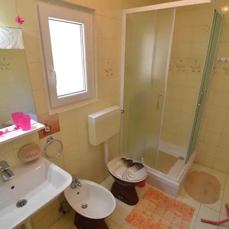 In - Zadar Riviera 7907 Petrcane