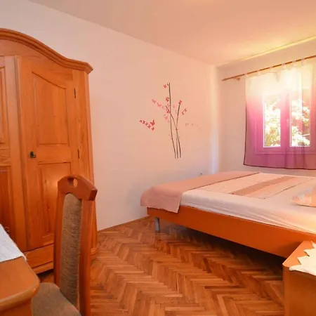 In - Zadar Riviera 7907 Petrcane